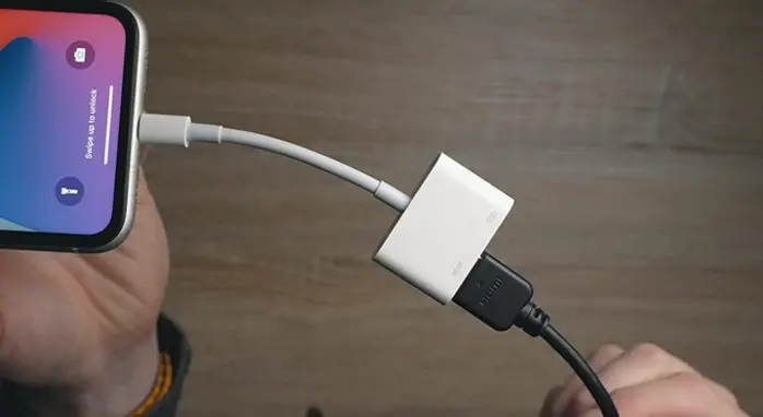 Compact Miroir M75 LED Projector featuring Built-In Speakers